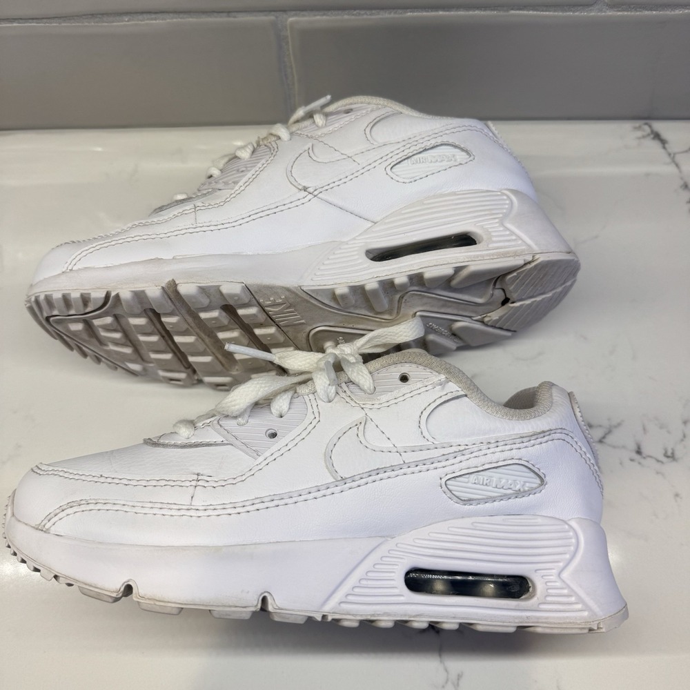 Nike Air Max 90 Kids Sneakers 3Y White Leather Swoosh CD6867-100 - Picture 6 of 16